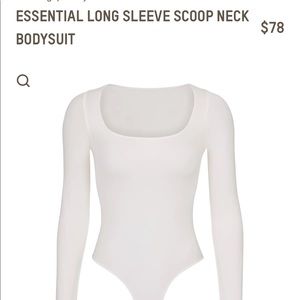 SKIMS ESSENTIAL LONG SLEEVE SCOOP NECK BODYSUIT